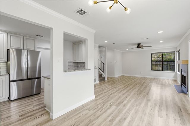 2326 Dowd LN, Austin, TX 78728