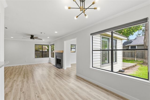 2326 Dowd LN, Austin, TX 78728