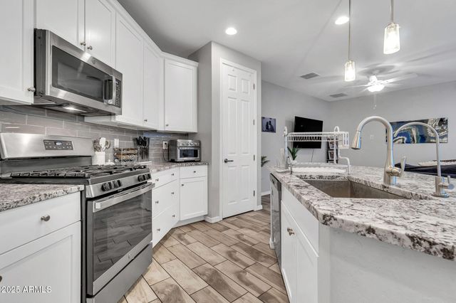 4145 E BETHENA Street, Gilbert, AZ 85295