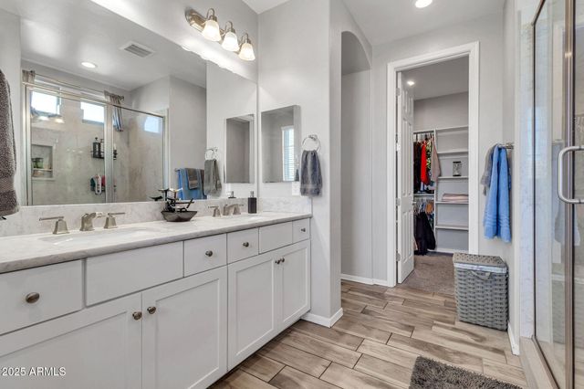 4145 E BETHENA Street, Gilbert, AZ 85295