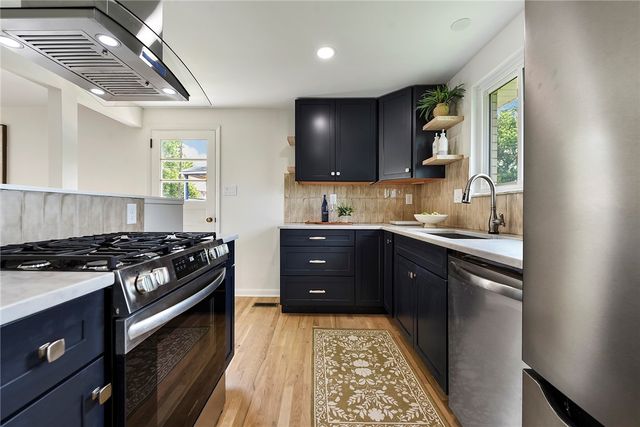 1936 W Beckert Ave, Reserve, PA 15212
