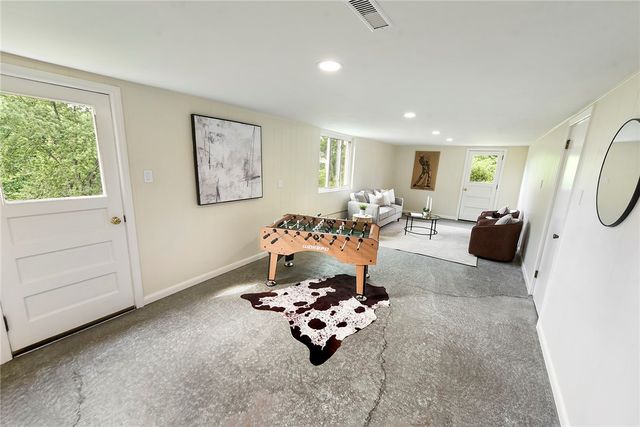 1936 W Beckert Ave, Reserve, PA 15212