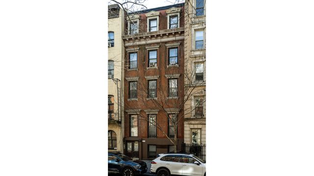 214 E 17TH Street, New York City, NY 10003