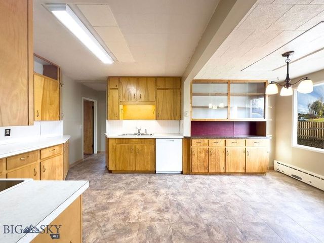 210 W Hamilton, Sheridan, MT 59749