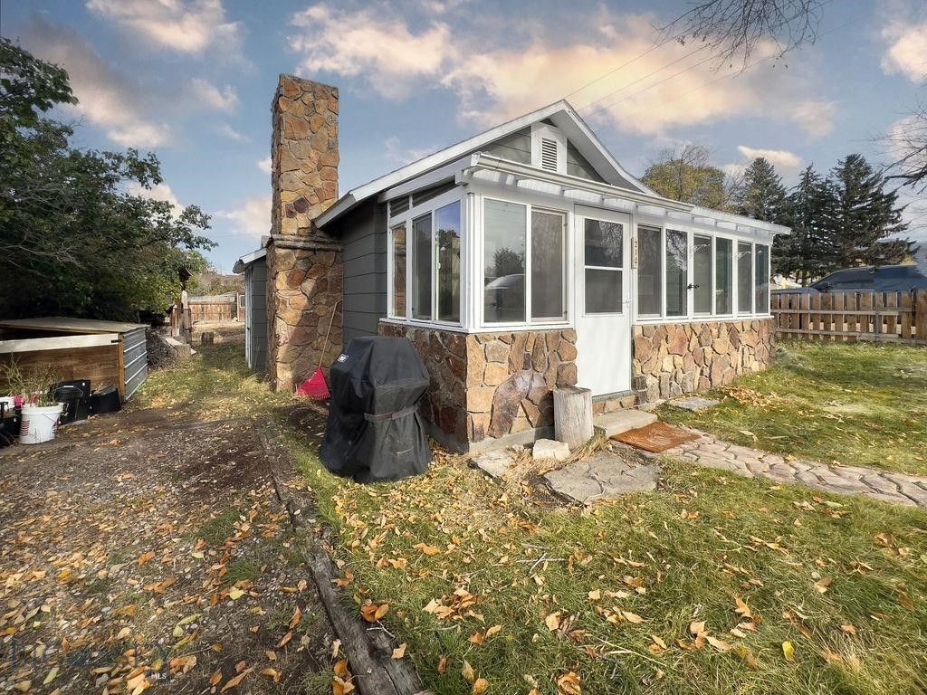 210 W Hamilton, Sheridan, MT 59749