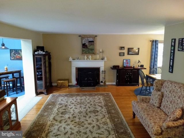 751 RED OAK TER, Wayne, PA 19087