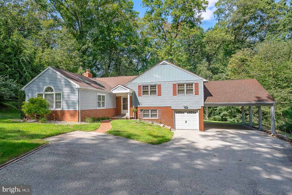 751 RED OAK TER, WAYNE, PA 19087 — exterior