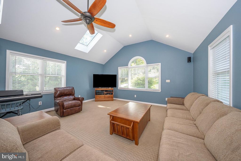 751 RED OAK TER, WAYNE, PA 19087 — photo 3