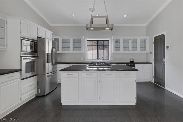 9 Quail Run Road, Henderson, NV 89014