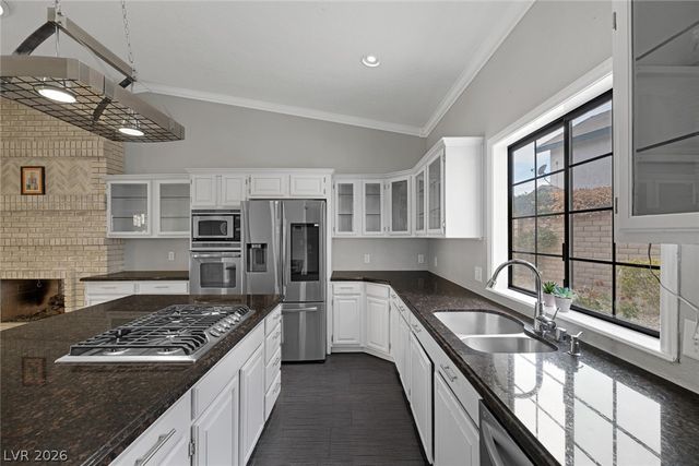 9 Quail Run Road, Henderson, NV 89014