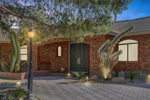 9 Quail Run Road, Henderson, NV 89014