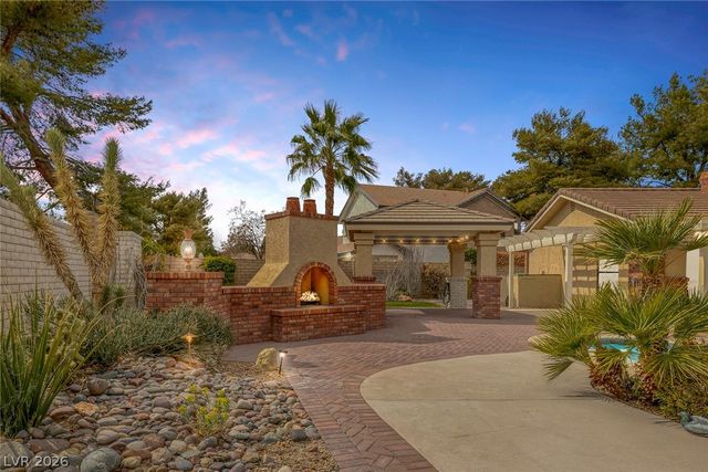 9 Quail Run Road, Henderson, NV 89014