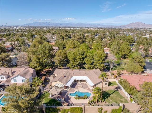 9 Quail Run Road, Henderson, NV 89014