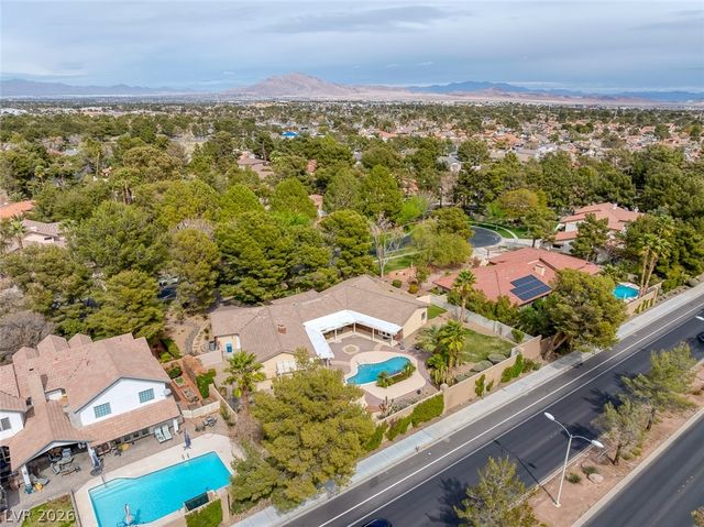 9 Quail Run Road, Henderson, NV 89014