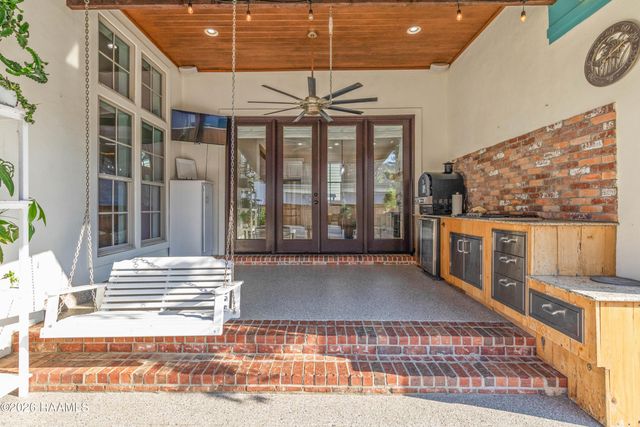 405 Harbor Road, Youngsville, LA 70592