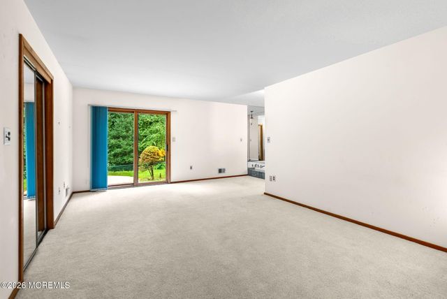 39 Brandywine Way, Middletown, NJ 07748
