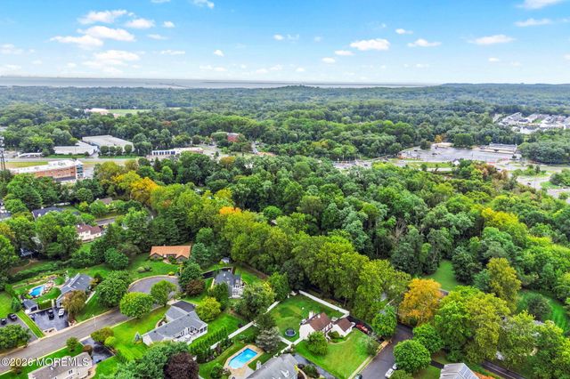 39 Brandywine Way, Middletown, NJ 07748