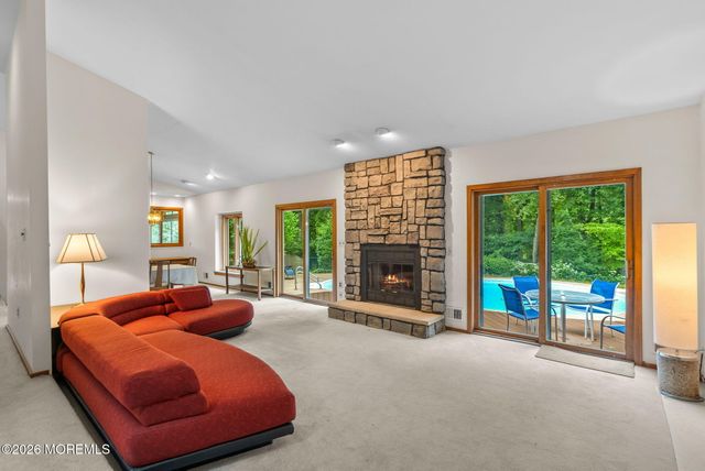 39 Brandywine Way, Middletown, NJ 07748