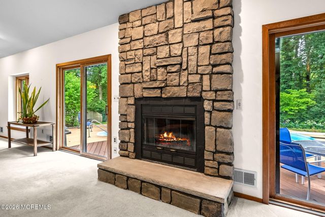 39 Brandywine Way, Middletown, NJ 07748