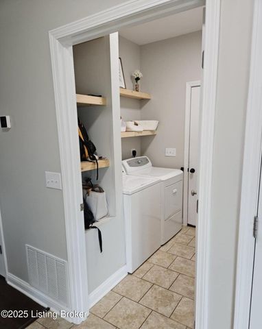 226 Sangria Dr, Vine Grove, KY 40175