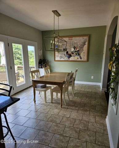 226 Sangria Dr, Vine Grove, KY 40175