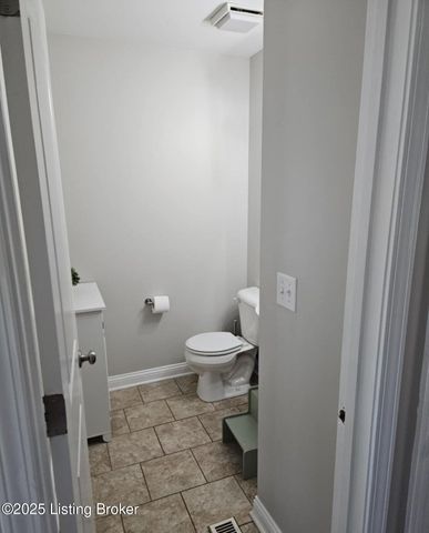 226 Sangria Dr, Vine Grove, KY 40175