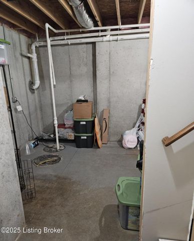 226 Sangria Dr, Vine Grove, KY 40175