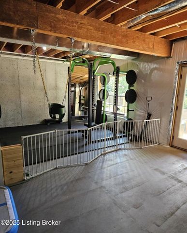 226 Sangria Dr, Vine Grove, KY 40175