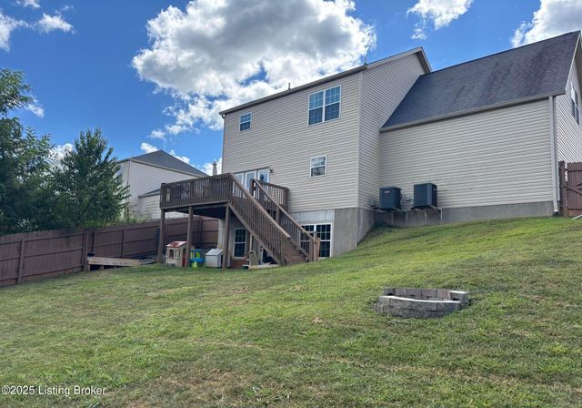 226 Sangria Dr, Vine Grove, KY 40175