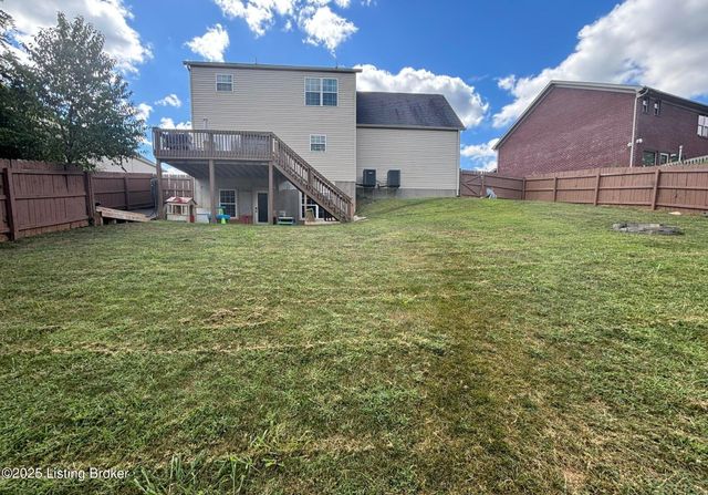 226 Sangria Dr, Vine Grove, KY 40175