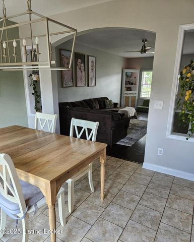 226 Sangria Dr, Vine Grove, KY 40175