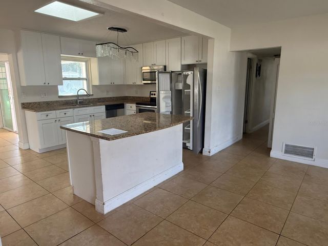 2200 MOSHER DRIVE, Orlando, FL 32810