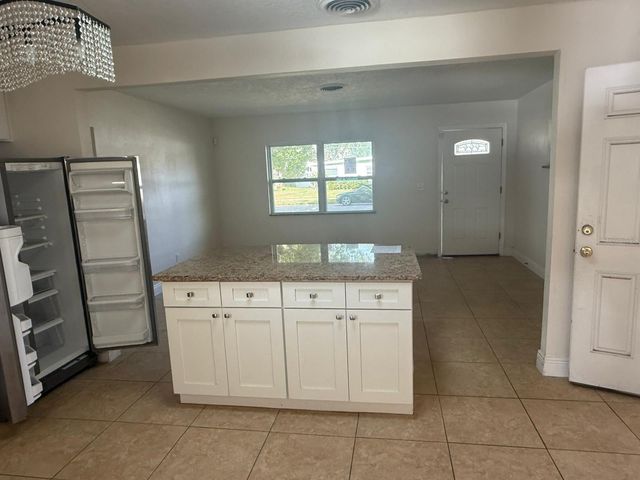 2200 MOSHER DRIVE, Orlando, FL 32810