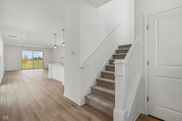 7401 Peristyle Lane, Mccordsville, IN 46055