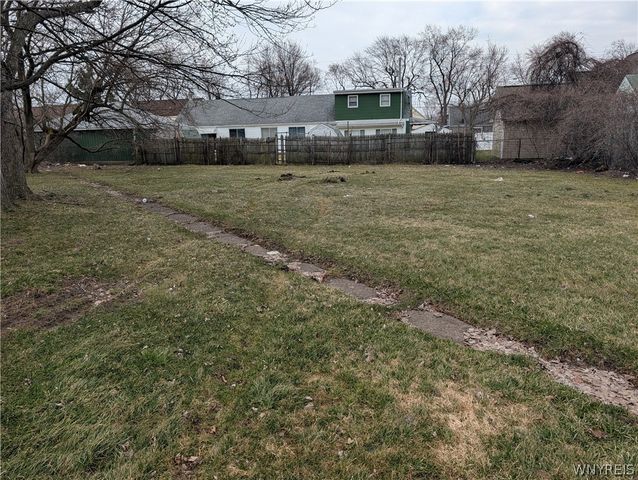 37 Lardner Court 31, Tonawanda, NY 14150