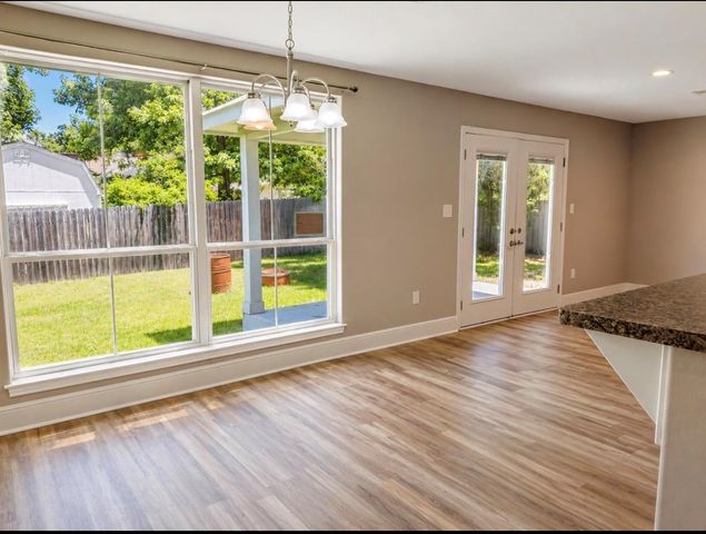422 Pine Harbor Drive, Onalaska, TX 77360