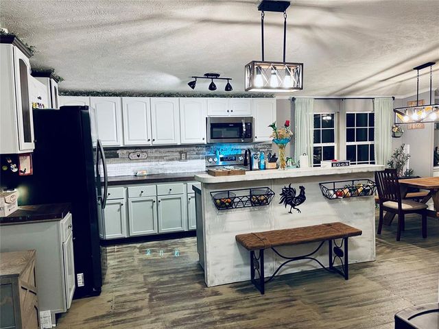 3650 E Copper Drive, Guthrie, OK 73044