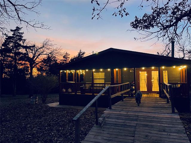 3650 E Copper Drive, Guthrie, OK 73044