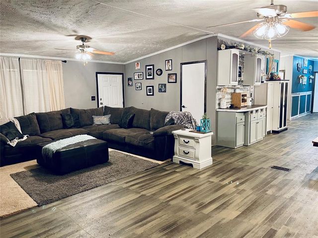 3650 E Copper Drive, Guthrie, OK 73044