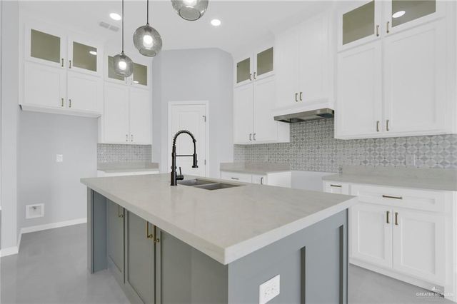 3511 Ida Drive, Palmview, TX 78572