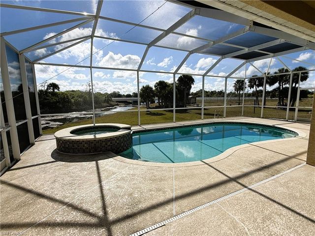 1280 12th AVE NE, Naples, FL 34120