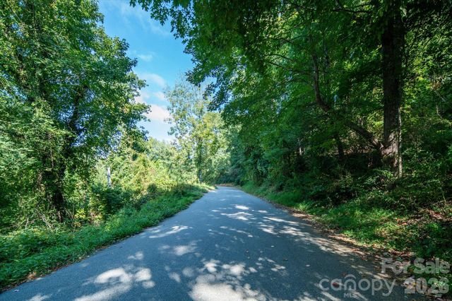 99999 Westhaven Drive 32, Asheville, NC 28804