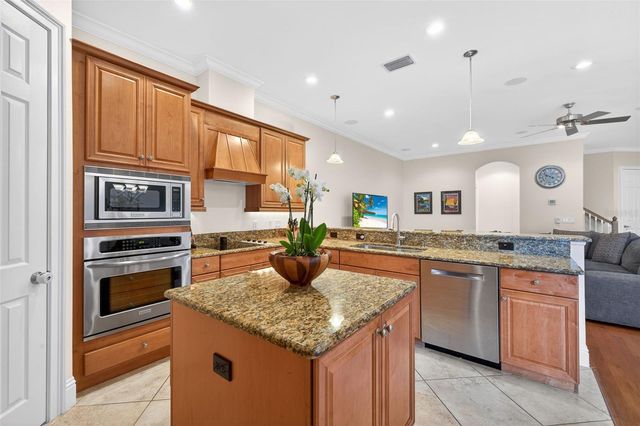 3406 W GRANADA STREET 2, Tampa, FL 33629