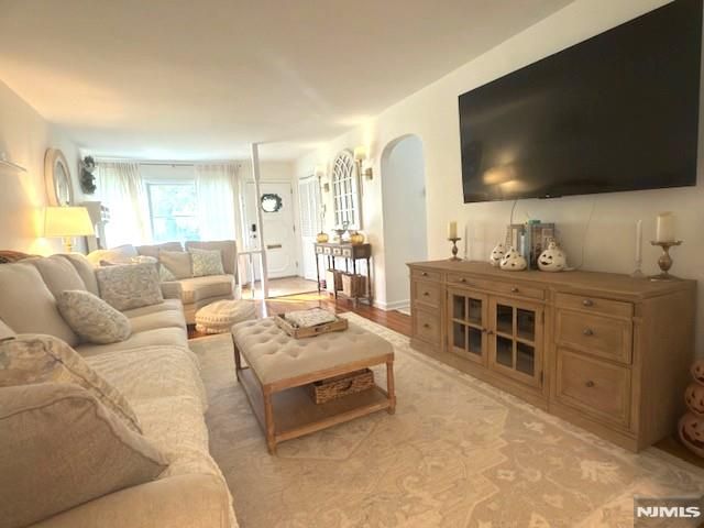 75 Delmar Avenue, Glen Rock, NJ 07452