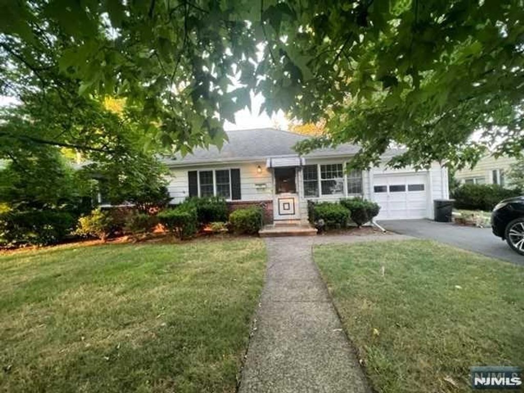 75 Delmar Avenue, Glen Rock, NJ 07452