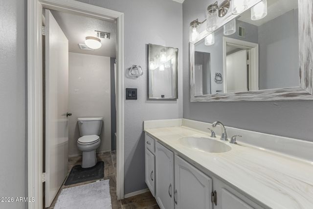 8231 N 21ST Drive E208, Phoenix, AZ 85021