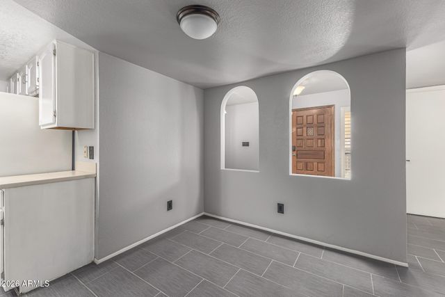 8231 N 21ST Drive E208, Phoenix, AZ 85021