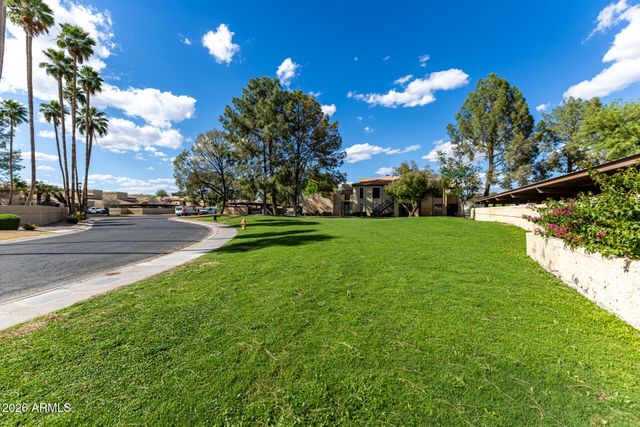 8231 N 21ST Drive E208, Phoenix, AZ 85021