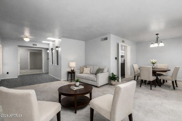 8231 N 21ST Drive E208, Phoenix, AZ 85021