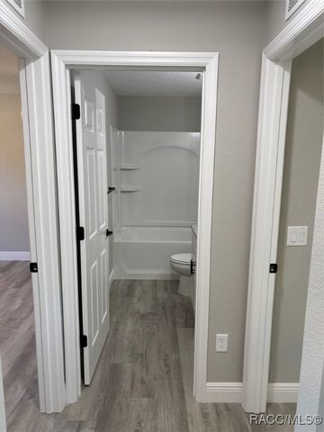 2290 W Menores Drive, Citrus Springs, FL 34434